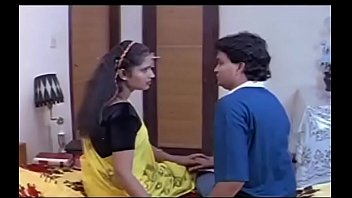 Mallu Uma Maheswari’s Forbidden Uncensored Video: Panty Removed And Raw Desire Unleashed