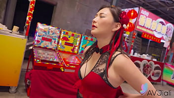 Mio’s Steamy Night Market Adventure: A Wild Ride Under The Neon Lights.