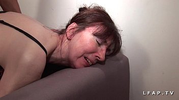 Soumission Française Mûre Sodomisée Et Fistée Avec éjaculation Buccale Pour Un Casting Porno Amateur