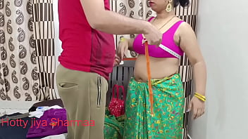 Sultry Indian Bhabhi Seduces Shy Ladies’ Tailor With Moaning Hindi Whispers For A Wild, Forbidden Fuck