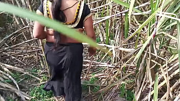 A Hot Desi Milf Gets Railed In The Sugarcane Field