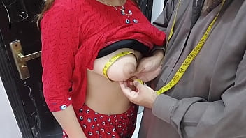 Desi Gaon Ki Chudakkad Bhabhi Ka Chhed Chudwa Rahi Hai Tailor Se Kapde Silwane Ke Badle, Garam Hindi Awaz Mein