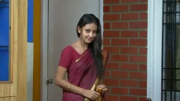 Seductive Telugu Aunty’s Steamy Romance
