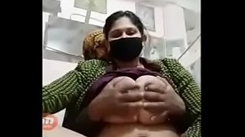 Curvy Indian Bhabhi With Luscious Big Boobs