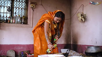Mallu Bihari Bhabhi’s Wild Outdoor Kitchen Threesome With Two Local Studs While Hubby’s Away