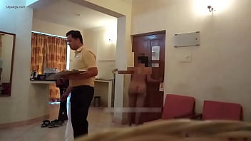 Desi Bhabhi’s Hotel Room Nude Flash