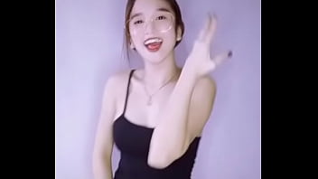 Filipina Moves That’ll Make You Sweat