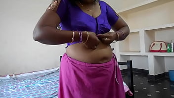 Sizzling Telugu Bhabhi In A Saree With Steamy Audio