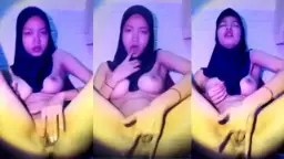 Curvy Hijabi Babe Fingering Her Tight Pussy