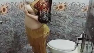 Thick Pakistani Beauty Gets Herself Off Under The Shower Spray