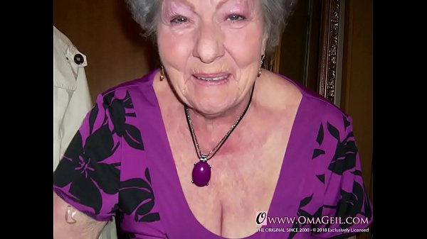 Horny Granny Fingers Her Wrinkled Cunt