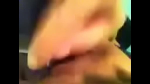 Filipina Slut Gets Off By Shoving A Hair Straightener In Her Pussy