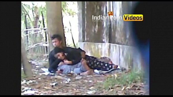 Desi Sluts Suck Cock In Public – Indian Outdoor Sex Videos