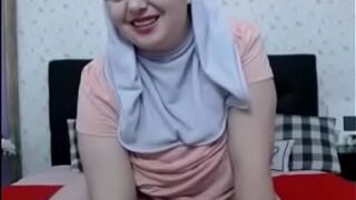 Bangladeshi Milf Strips Bare And Fingers Herself Live On Cam
