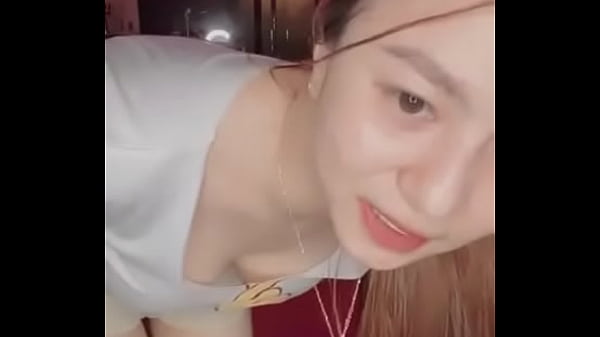 Filipina Vixen Apple Angeles’ Scandalous Blog