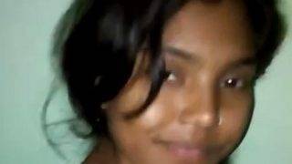 Naked Indian Chick’s Solo Selfie Clip