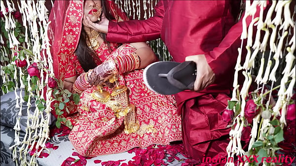 Indian Shaadi Ka Raat Ka Khel, Honeymoon Mein Kamaal, Hindi Mein Xxx.