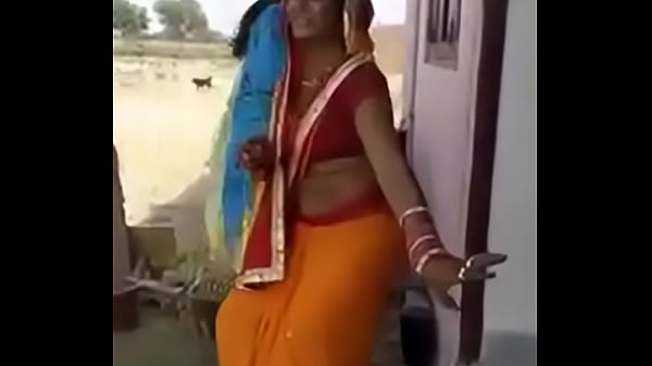 Local Bhabhi Shaking Her Ass Like A Horny Slut