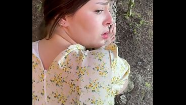 Fuck Me Raw Before We Get Caught! My Hot Girlfriend Rides Me In The Woods On Our Very First Date