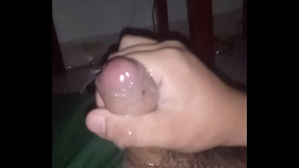 Cậu Nhỏ Tự Sướng Bắn Tinh đầy Tay